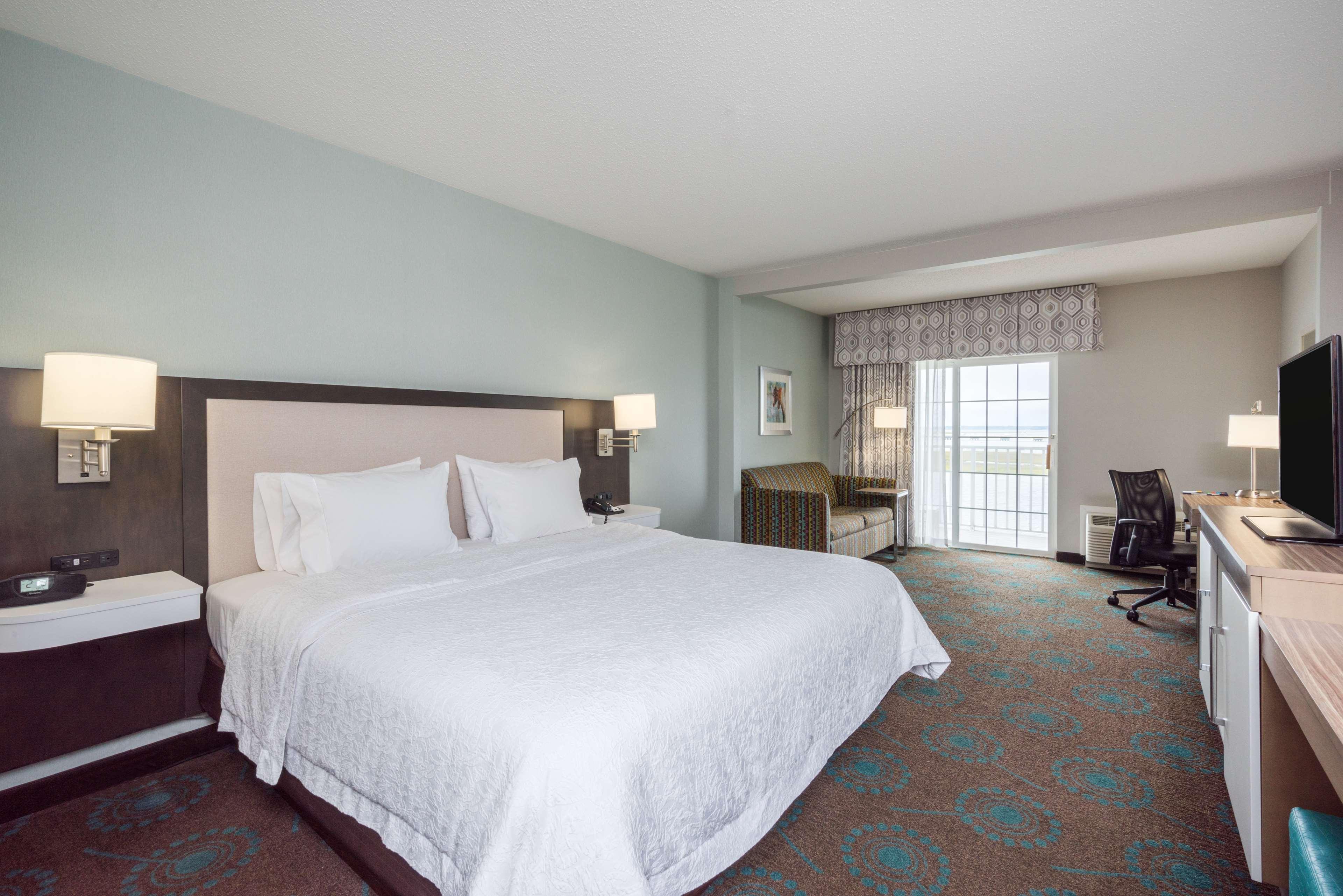 Hampton Inn & Suites Chincoteague-Waterfront, Va Exterior photo